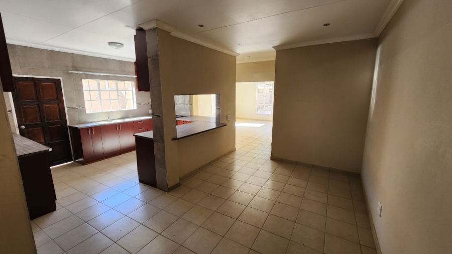 To Let 3 Bedroom Property for Rent in Flamwood North West